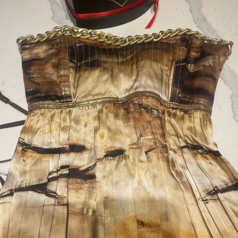 Kasia de Gelaque Couture  NEW Gold Pleated Dress – Rare Designer Piece WOW 
 M